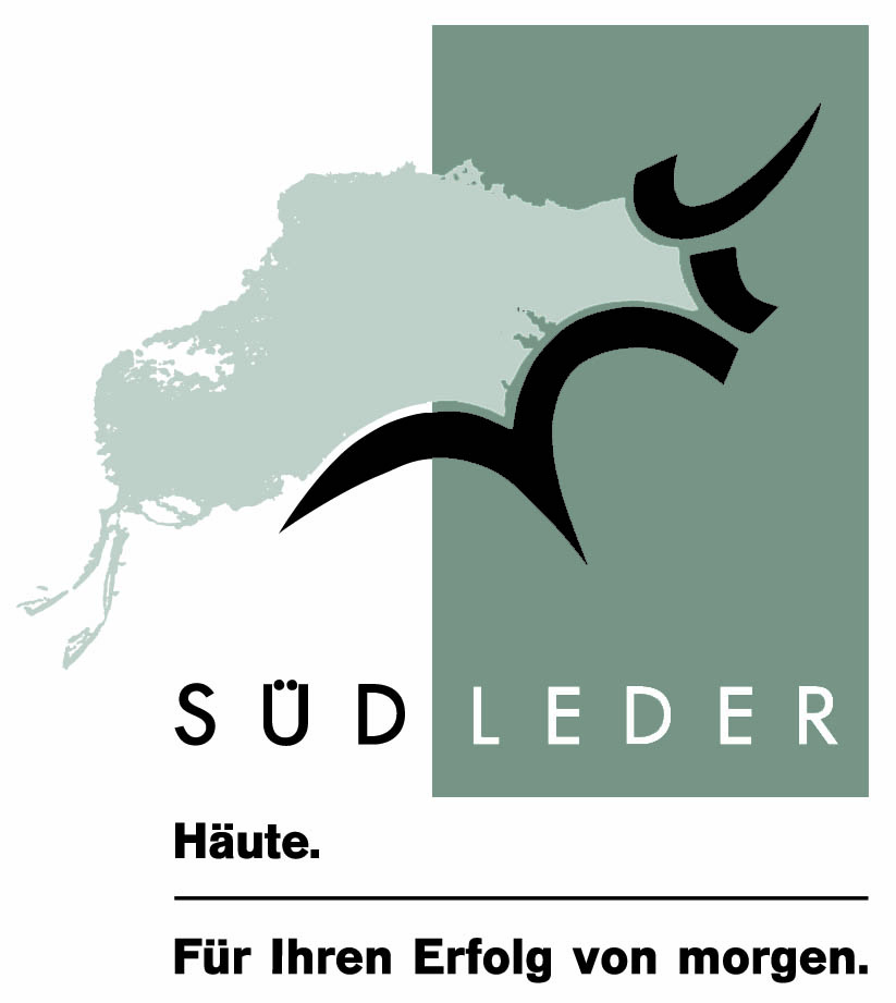 SÜDLEDER ist ein dynamisches und innovatives mittelständiges Unternehmen. Am Standort Rehau werden feinste
Leder für die Automobilindustrie, Möbel- und Lederwaren sowie die Schuhindustrie produziert.
Heute arbeiten ca. 300 Mitarbeiter am Standort Rehau für SÜDLEDER. Und jeder einzelne ist lebendiger Teil
der Marke SÜDLEDER.
WIR sind SÜDLEDER. Und stolz darauf. SÜDLEDER ist ein dynamisches und innovatives mittelständiges Unternehmen. Am Standort Rehau werden feinste
Leder für die Automobilindustrie, Möbel- und Lederwaren sowie die Schuhindustrie produziert.
Heute arbeiten ca. 300 Mitarbeiter am Standort Rehau für SÜDLEDER. Und jeder einzelne ist lebendiger Teil
der Marke SÜDLEDER.
WIR sind SÜDLEDER. Und stolz darauf.